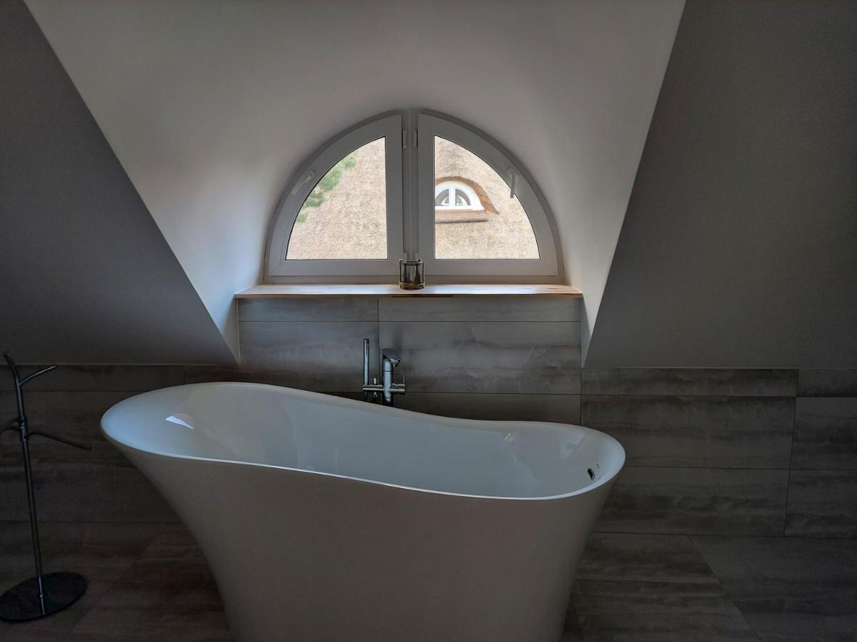 Villa Greyowka Dom Kryty Strzecha W Gardna Park Czysta Esterno foto